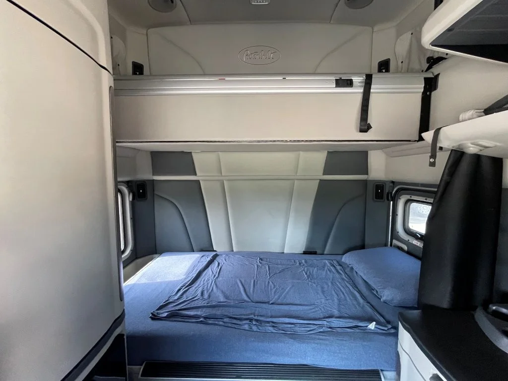 2022 Peterbilt 579 - image 14