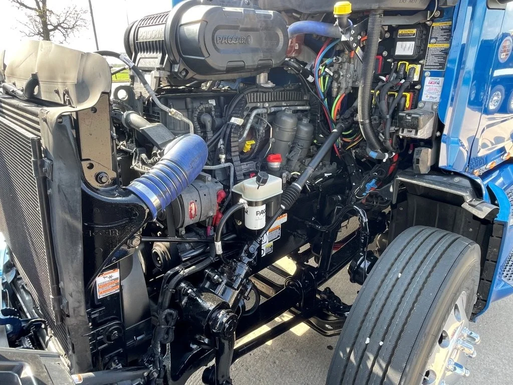 2022 Peterbilt 579 - image 9