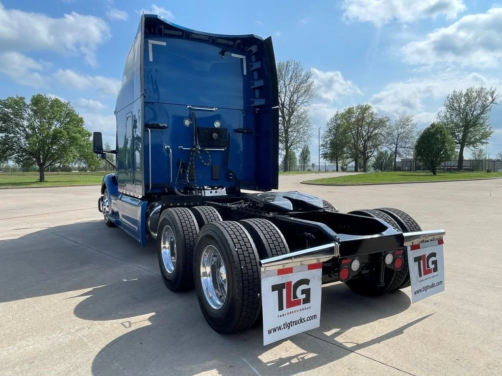 2022 Peterbilt 579 - image 3