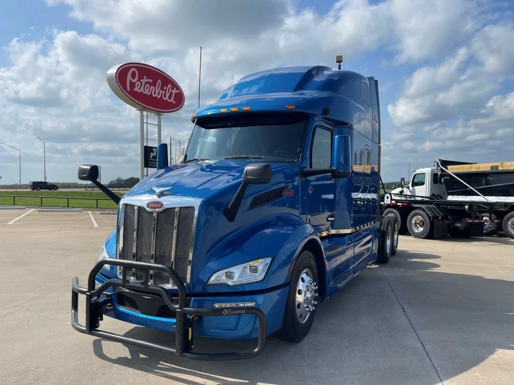 2022 Peterbilt 579 in Louisville, KY