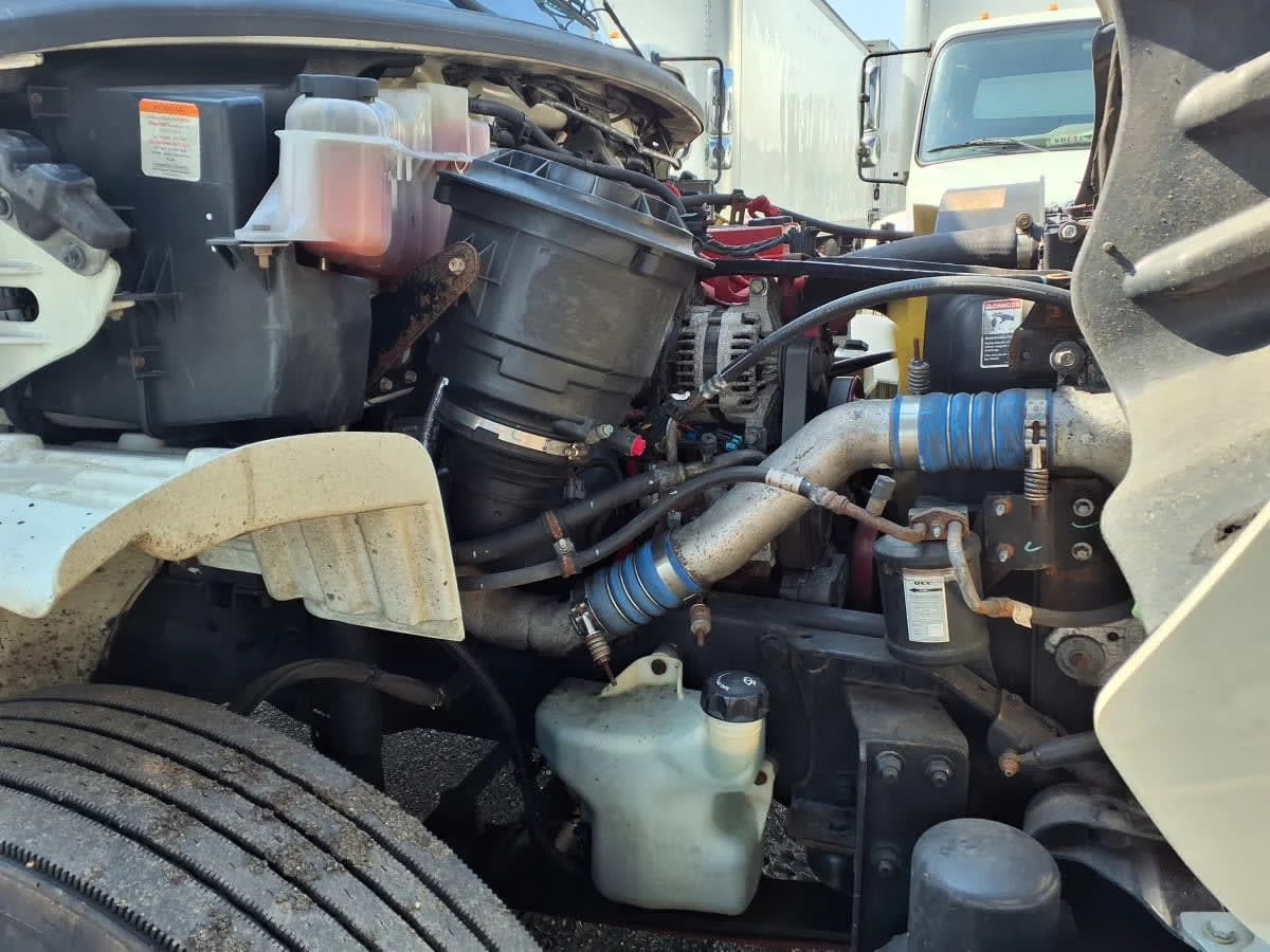 2018 Freightliner M2 106 - image 10