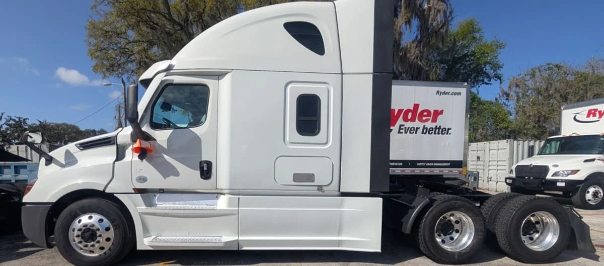 2022 Freightliner Cascadia in Jacksonville, FL
