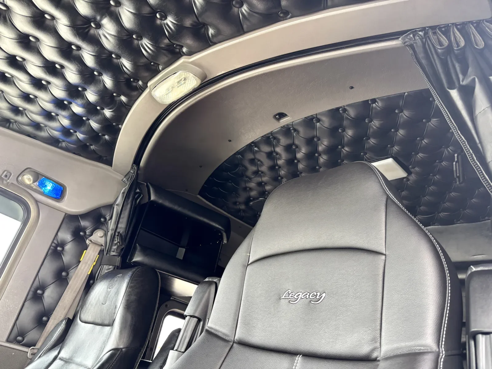 2014 Kenworth T800 - image 18