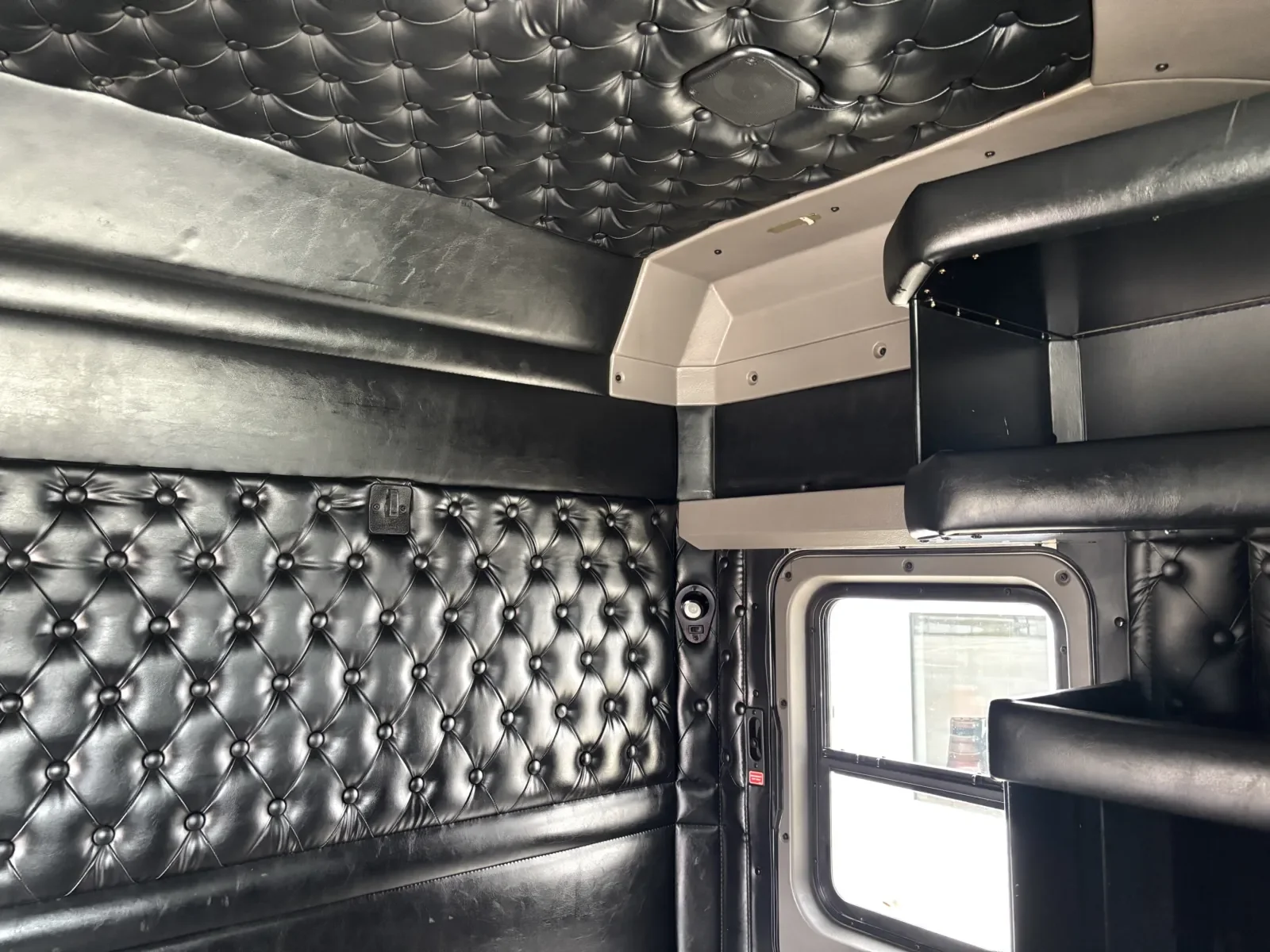 2014 Kenworth T800 in Hutchins, TX — photo 22