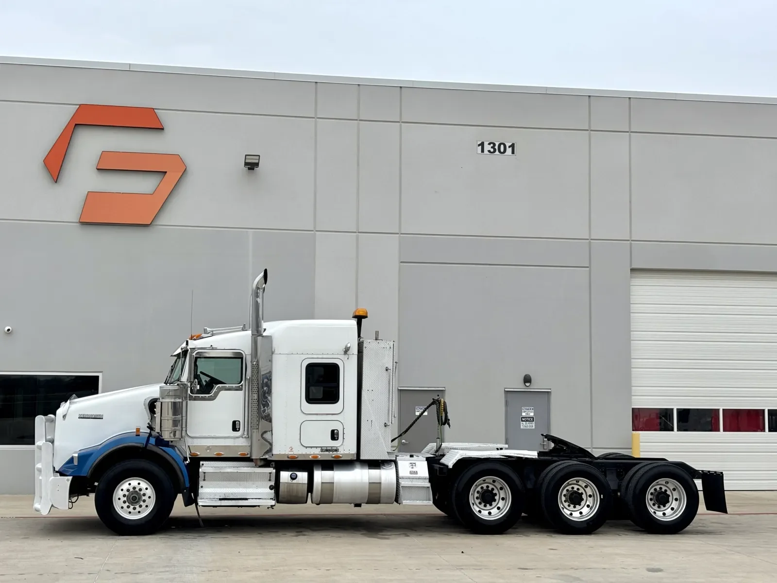2014 Kenworth T800 in Hutchins, TX — photo 4