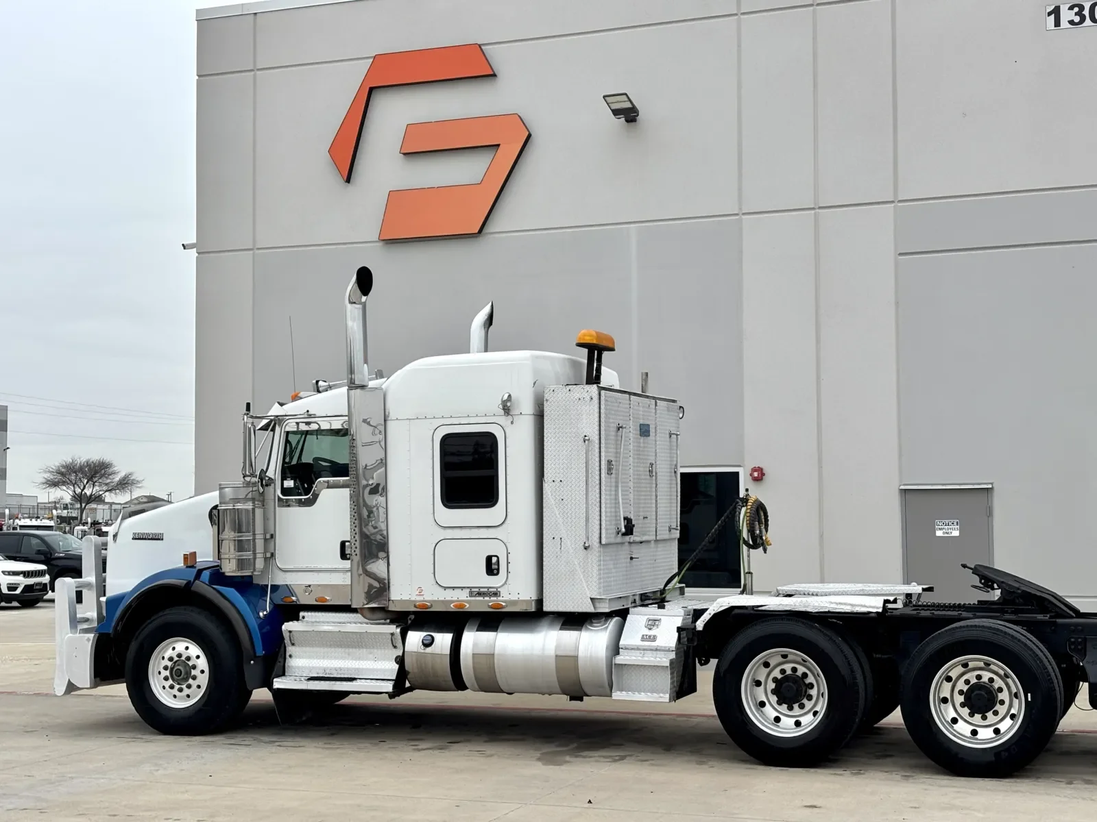 2014 Kenworth T800 in Hutchins, TX — photo 8