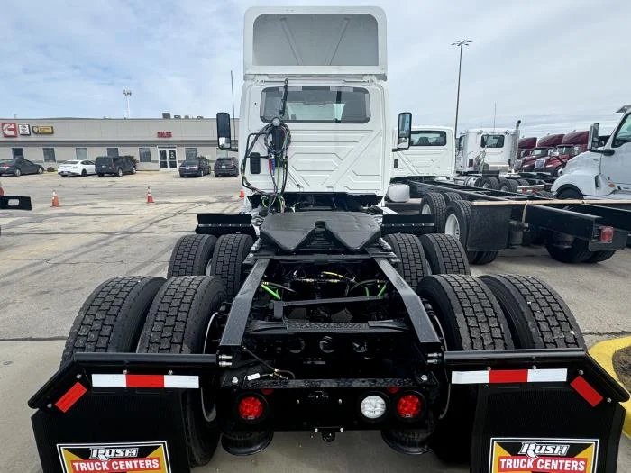 2026 International LT - image 5