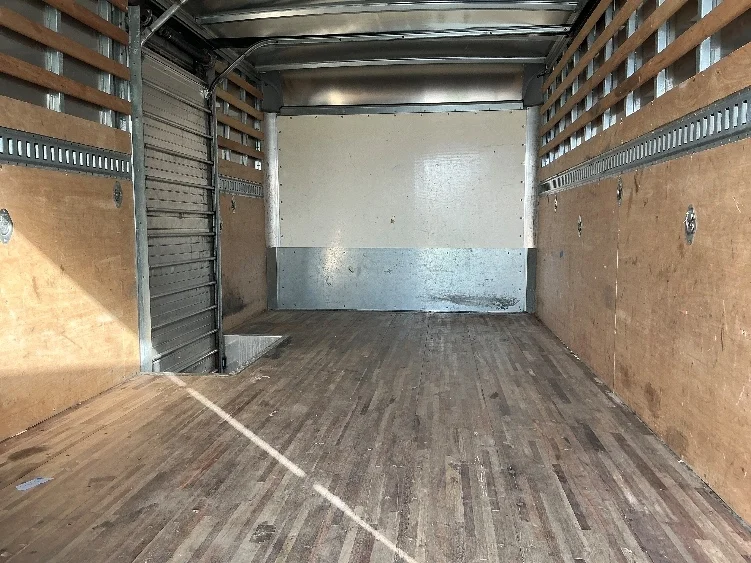 2022 Isuzu NPR - image 8