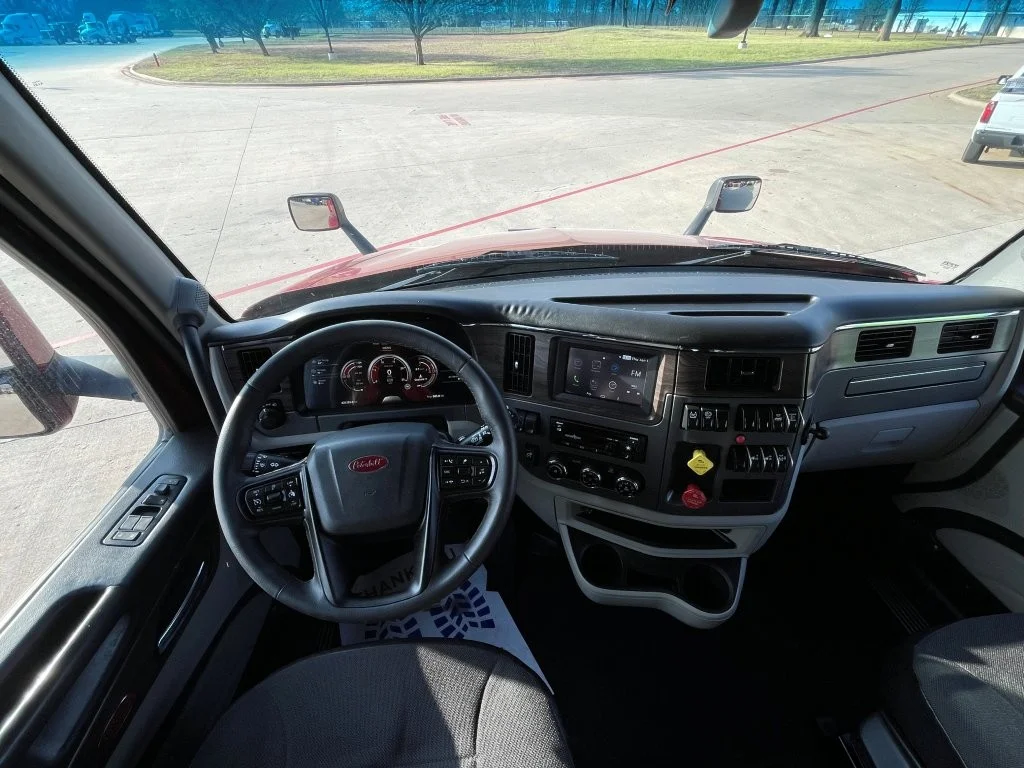 2023 Peterbilt 579 - image 12