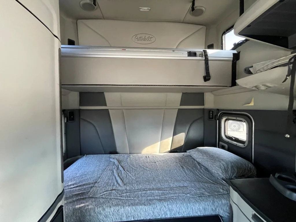 2023 Peterbilt 579 - image 14