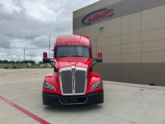 2023 Kenworth T680 in Sanger, TX — photo 7