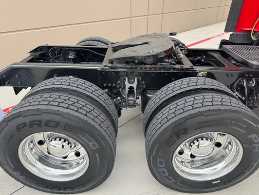 2023 Kenworth T680 in Sanger, TX — photo 10