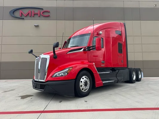 2023 Kenworth T680 in Sanger, TX — photo 2