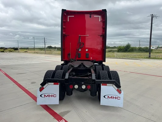 2023 Kenworth T680 in Sanger, TX — photo 5