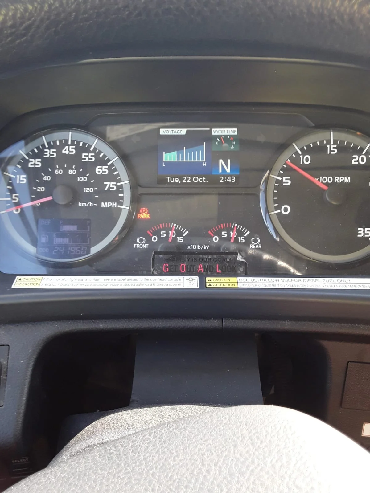 2016 Hino 338 - image 11