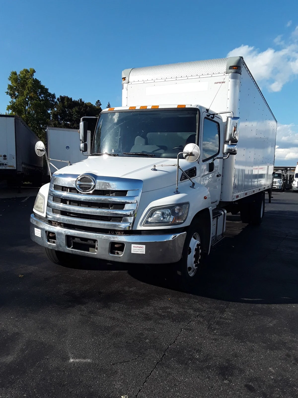 2016 Hino 338 - image 3