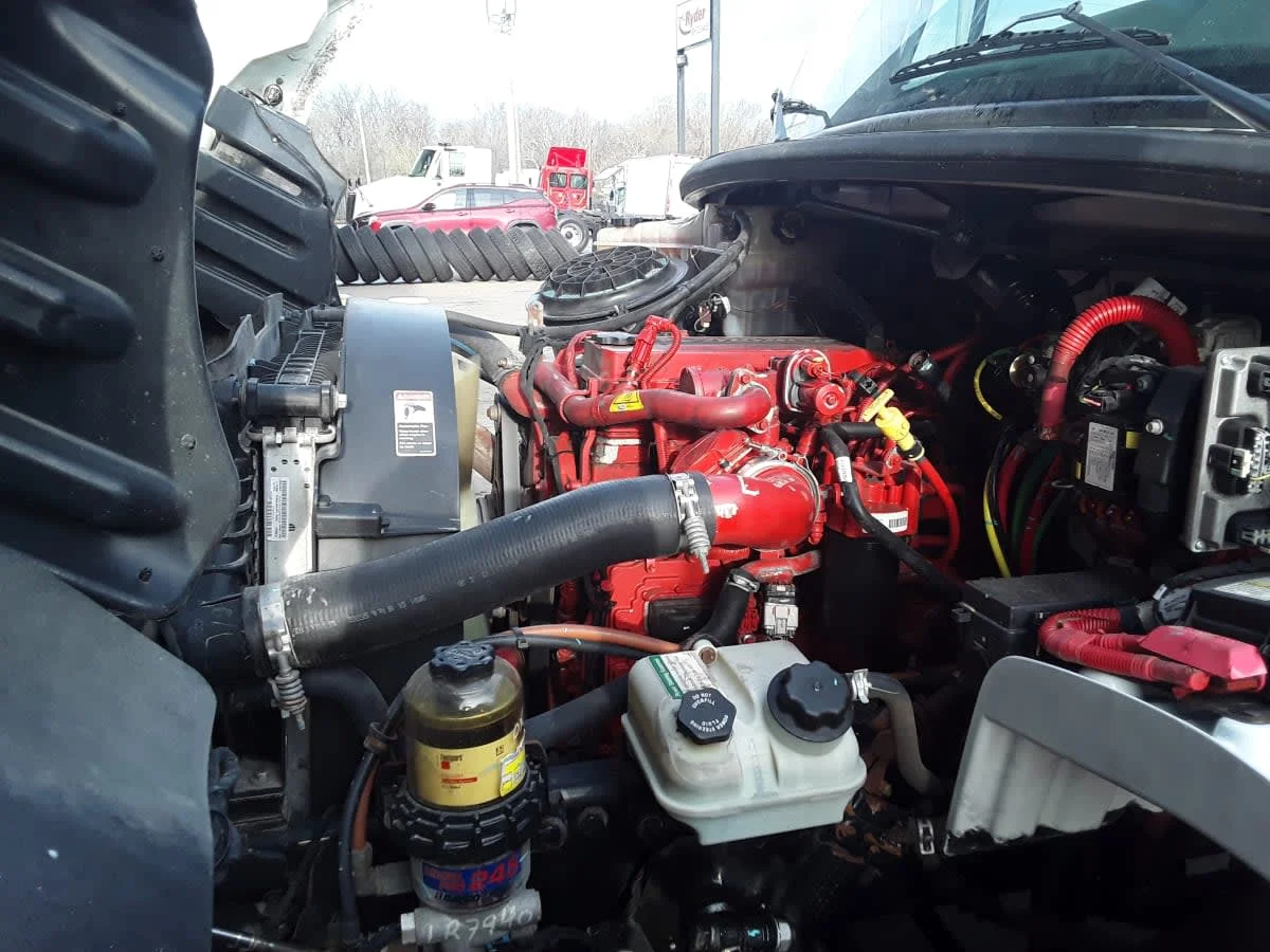 2020 Freightliner M2 106 in Kansas City, MO — photo 9