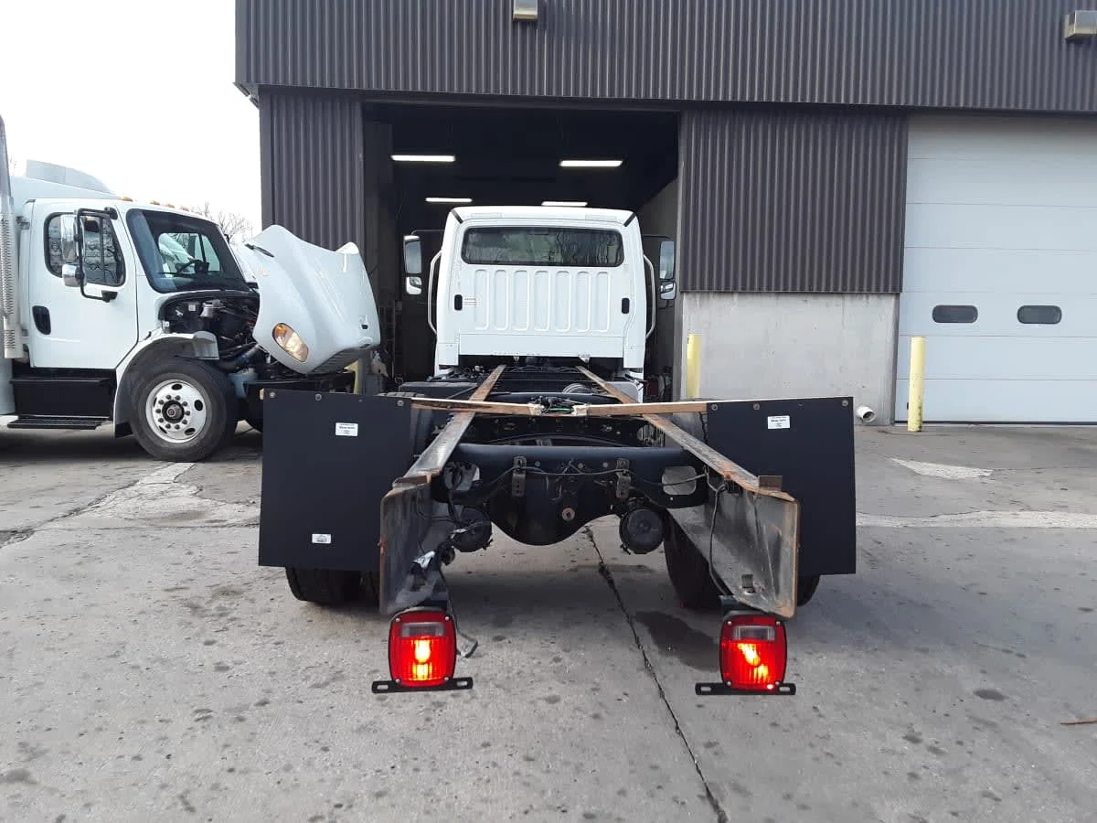 2020 Freightliner M2 106 - image 5