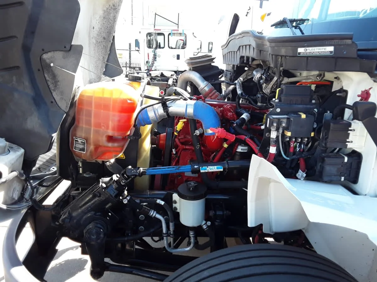 2019 International 4300 - image 10