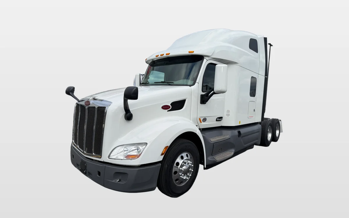 2021 PETERBILT 579 - image 1
