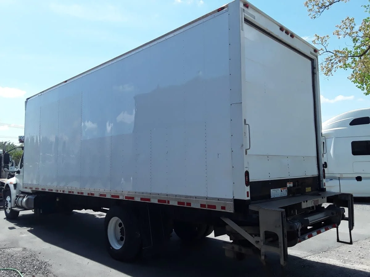 2020 International MV - image 6