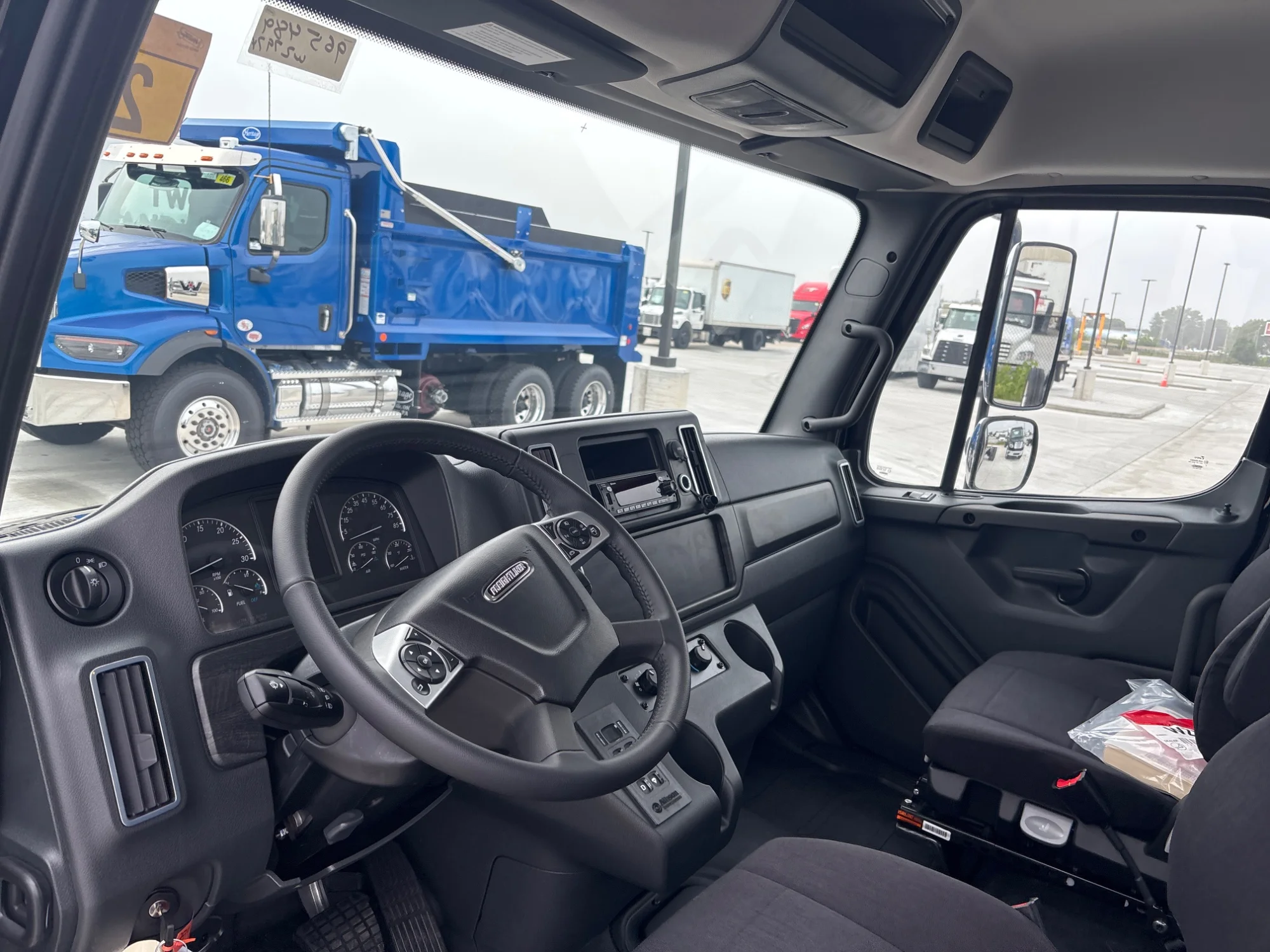 2027 Freightliner M2 106 in Indianapolis, IN — photo 5