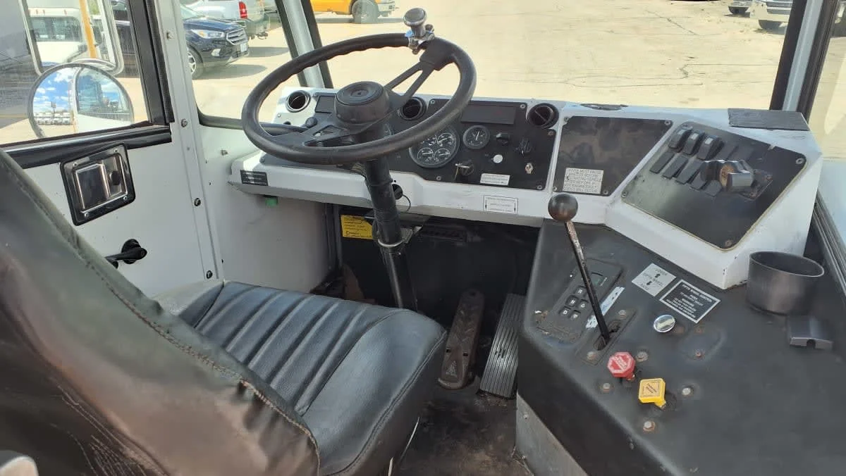 2017 Capacity TJ5000 in Warwick, RI — photo 7