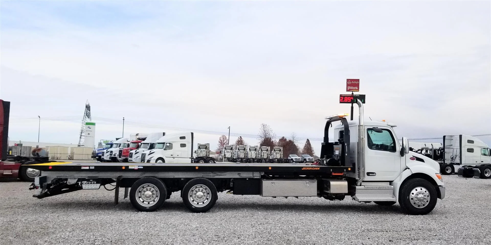 2025 Peterbilt 548 in London, OH — photo 7