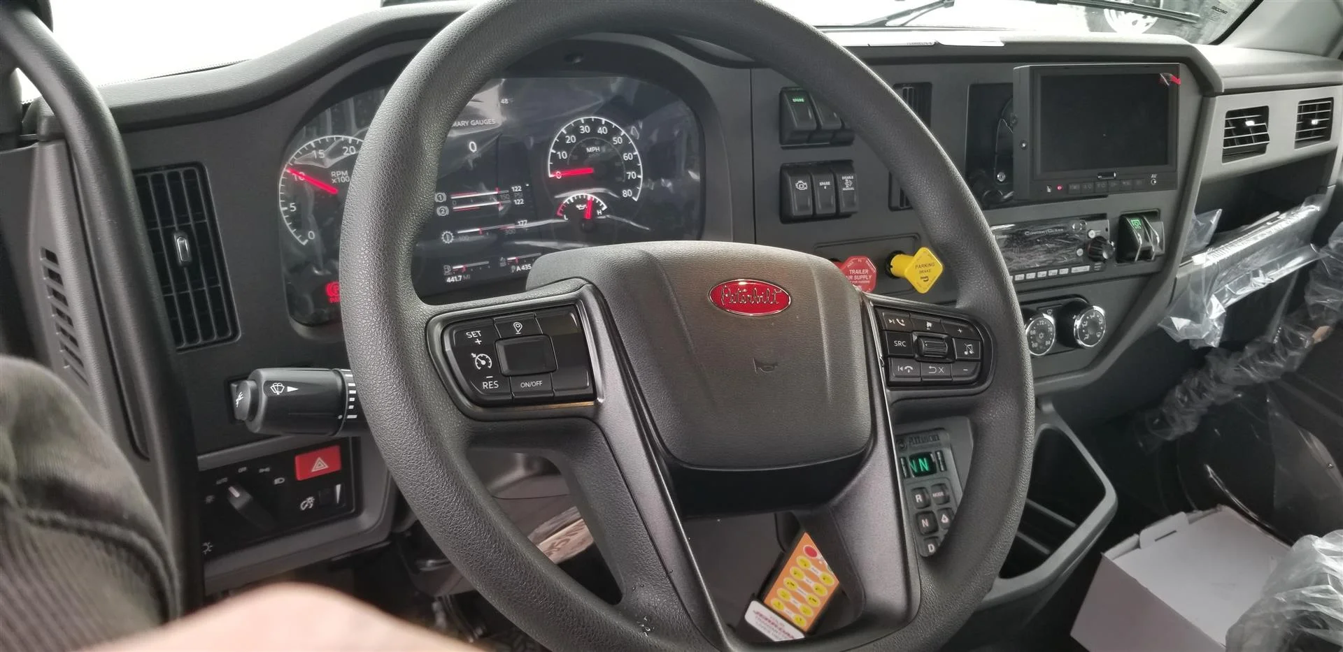 2025 Peterbilt 548 in London, OH — photo 14