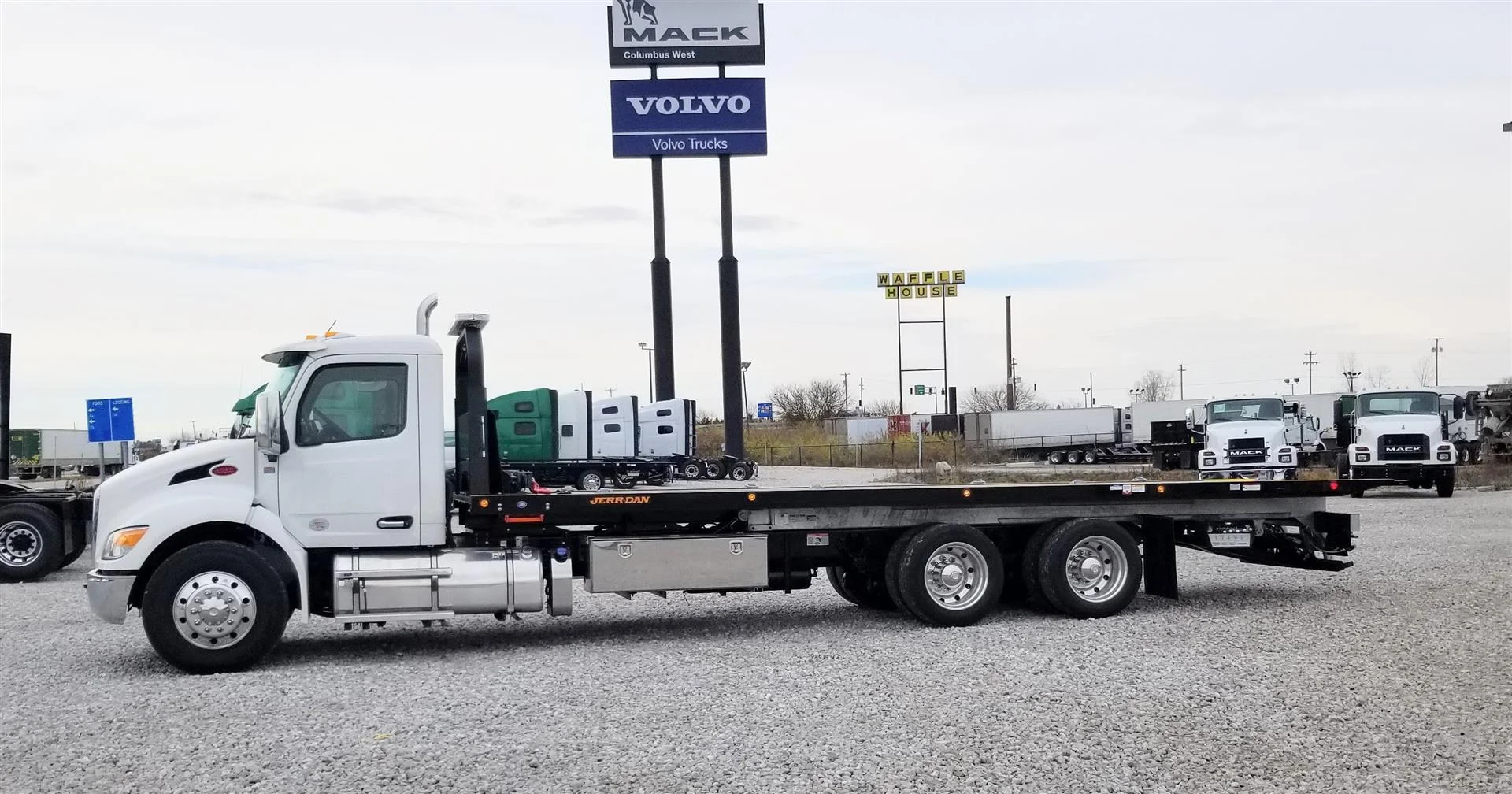 2025 Peterbilt 548 in London, OH — photo 6