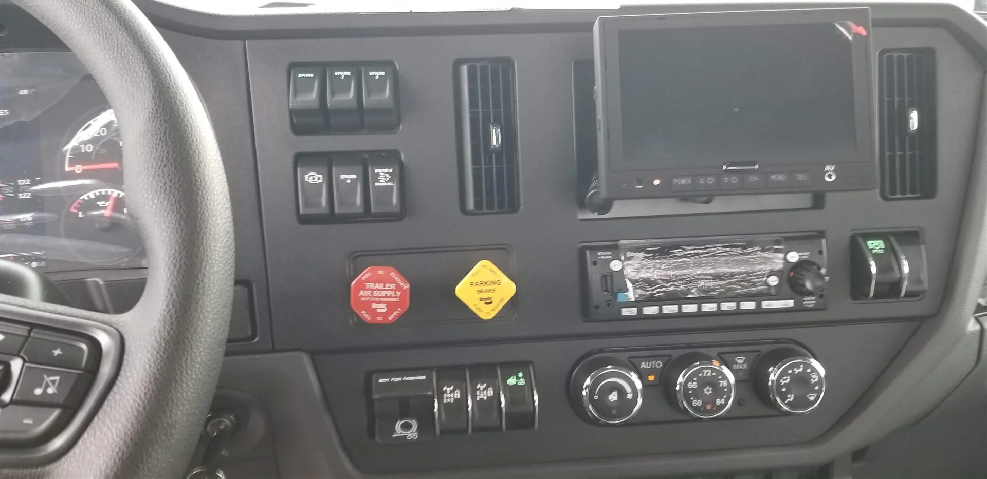 2025 Peterbilt 548 in London, OH — photo 15