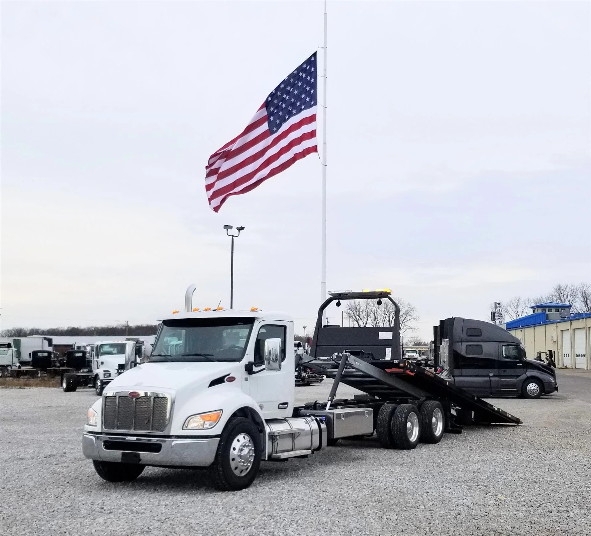 2025 Peterbilt 548 in London, OH — photo 10