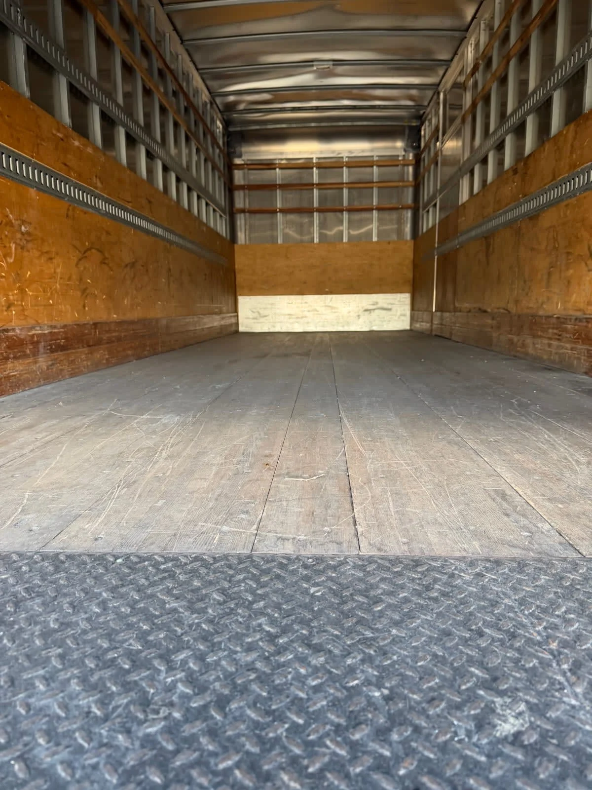 2016 International 4300 - image 8