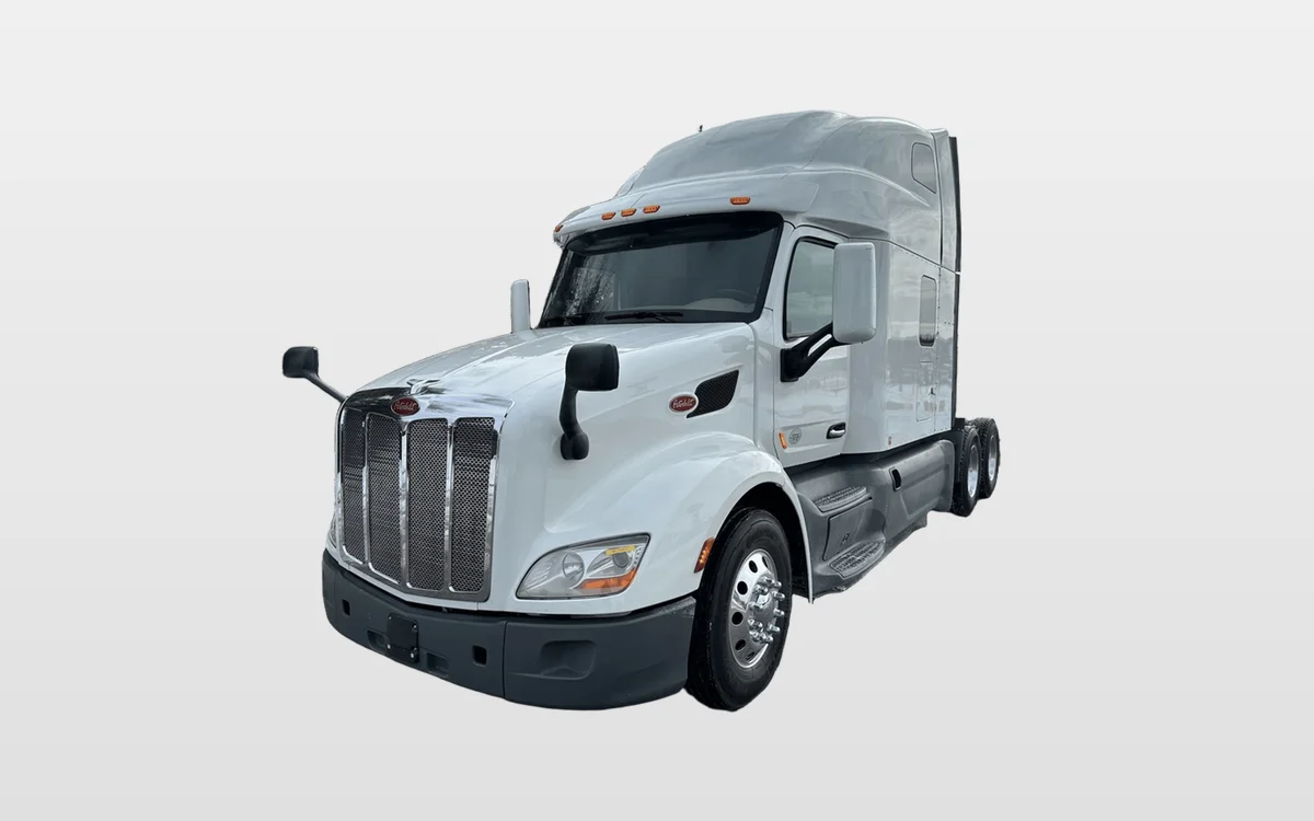 2021 PETERBILT 579 - image 1