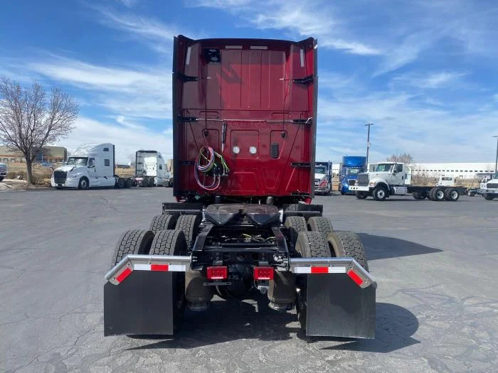 2026 International LT - image 7