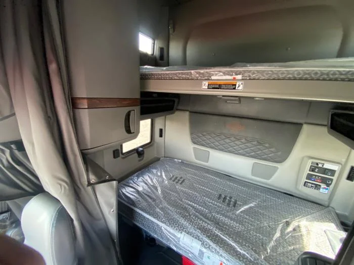 2026 International LT - image 10