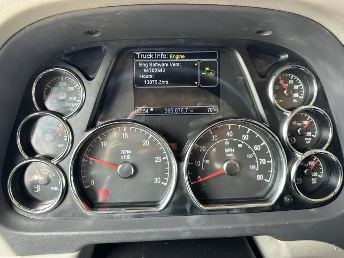 2021 Peterbilt 567 - image 16