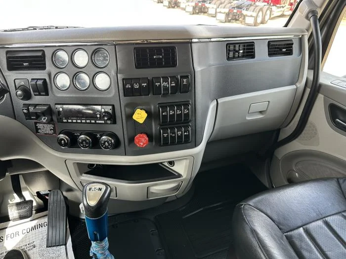 2021 Peterbilt 567 - image 7