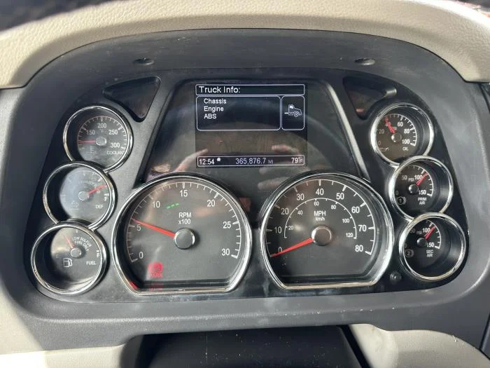 2021 Peterbilt 567 - image 8