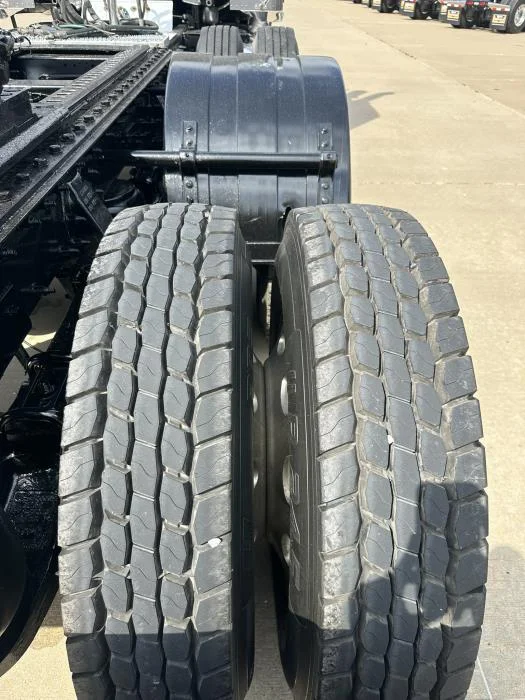 2021 Peterbilt 567 — photo 14