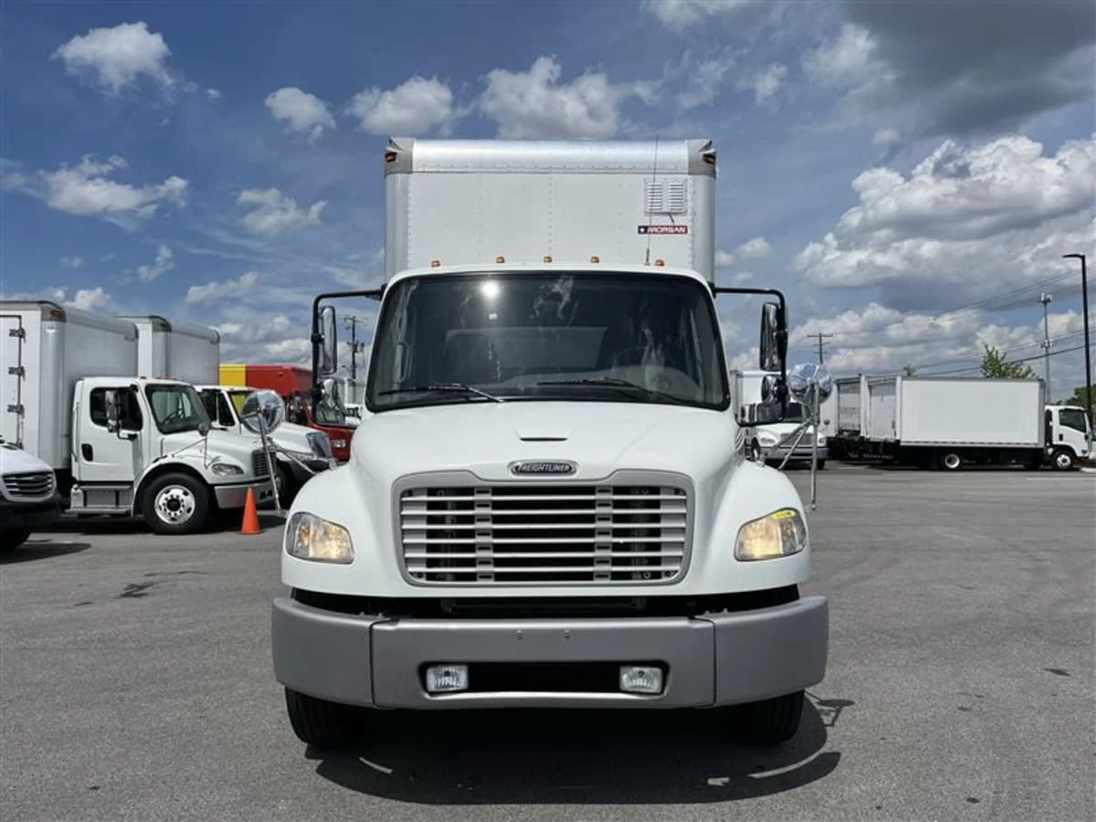 2019 Freightliner M2 106 - image 2