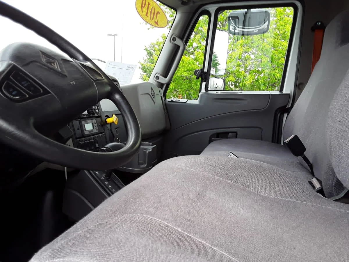 2019 International 4300 in Altoona, IA — photo 7