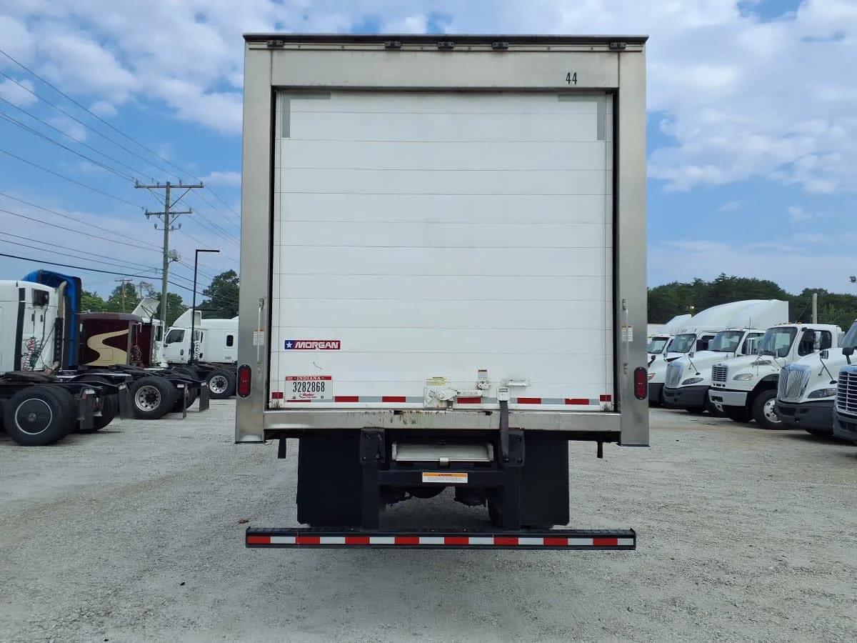 2022 International MV - image 5