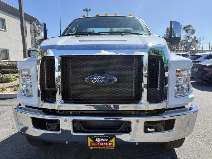 2027 Ford F-650 — photo 6