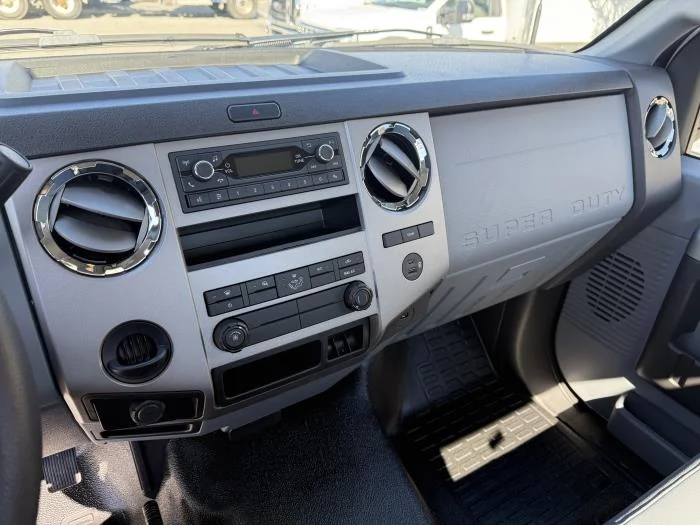 2027 Ford F-650 — photo 12