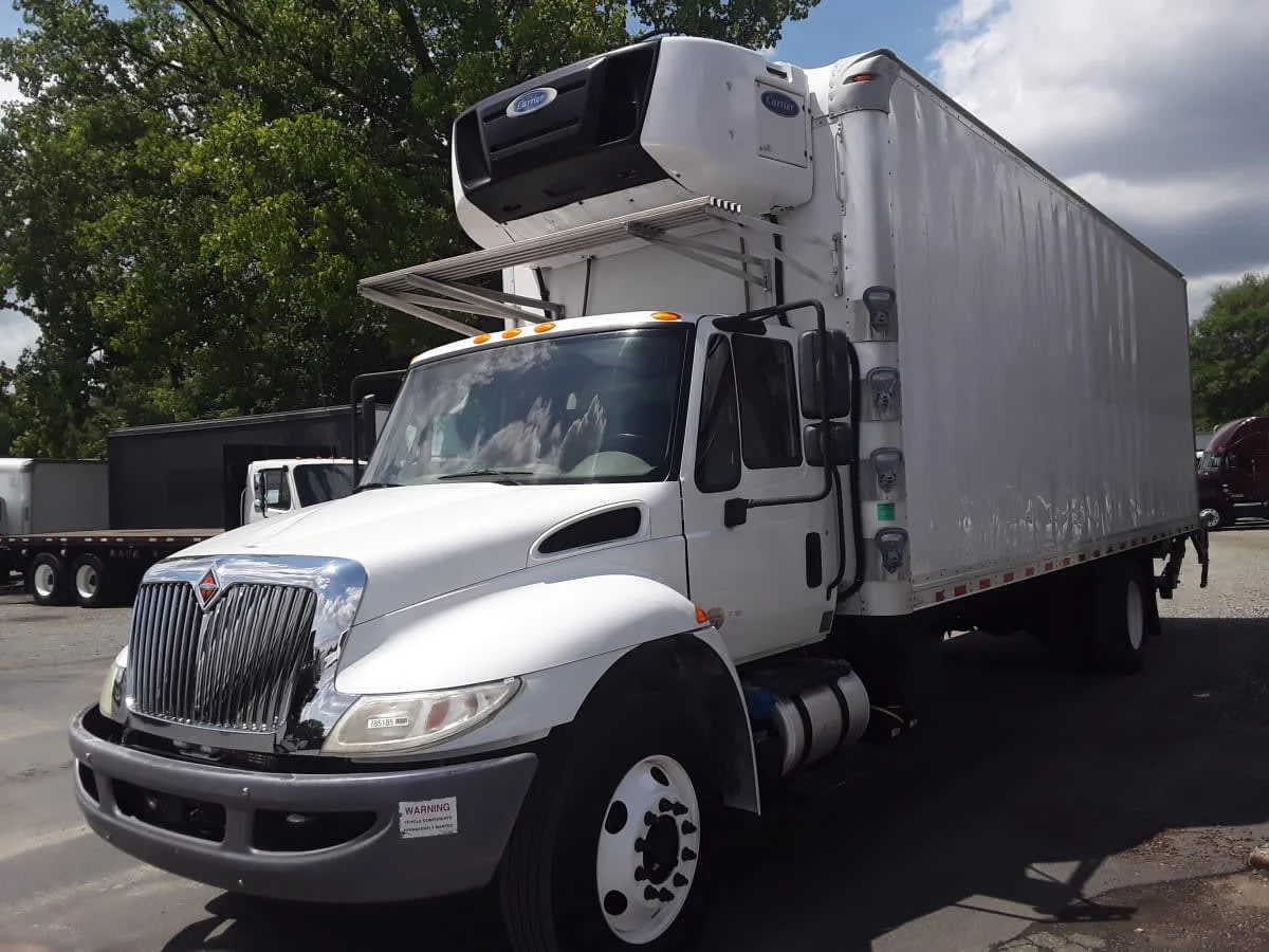 2018 International 4300 in Charlotte, NC — photo 2