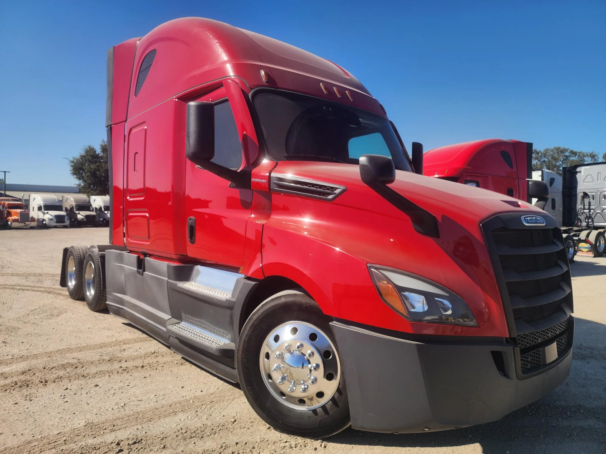 2021 Freightliner Cascadia in Fresno, CA — photo 6