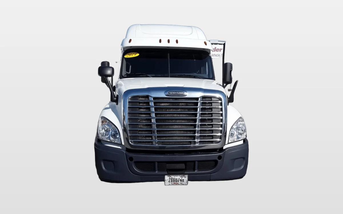 2019 Freightliner - image 1