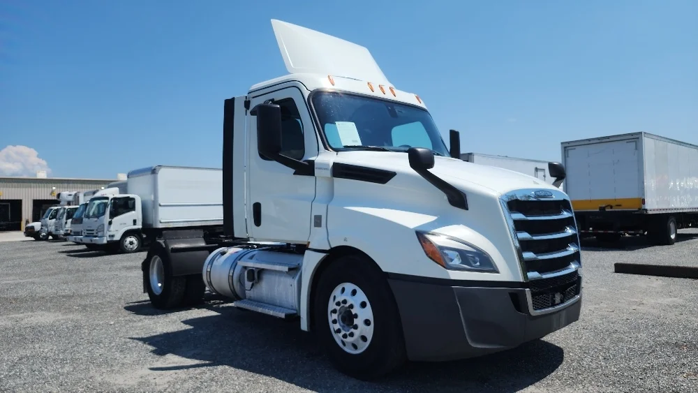 2020 Freightliner Cascadia in Ocala, FL