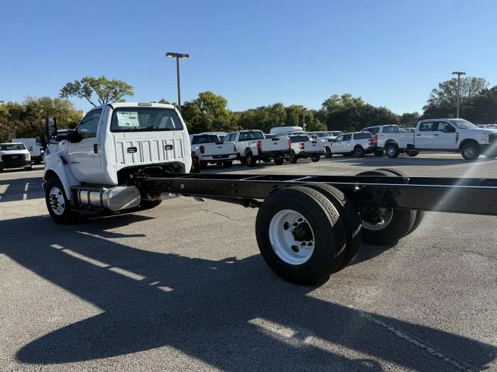 2027 Ford F-650 in Dallas, TX — photo 4